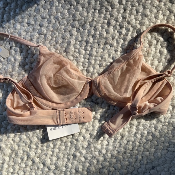 Ultra Fine Mesh Underwire Bra (skims) - Picture 4 of 4
